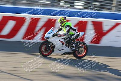 media/Jan-21-2022-Fastrack Riders (Fri) [[90b5309cc6]]/Level 1/Session 1 Front Straight/